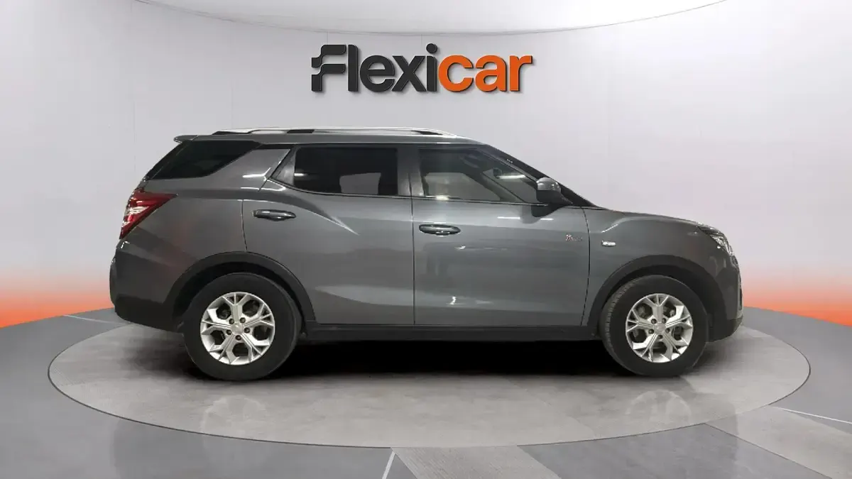 Usado SsangYong Tivoli 163 CV (119 kW) 2023 Gris SUV