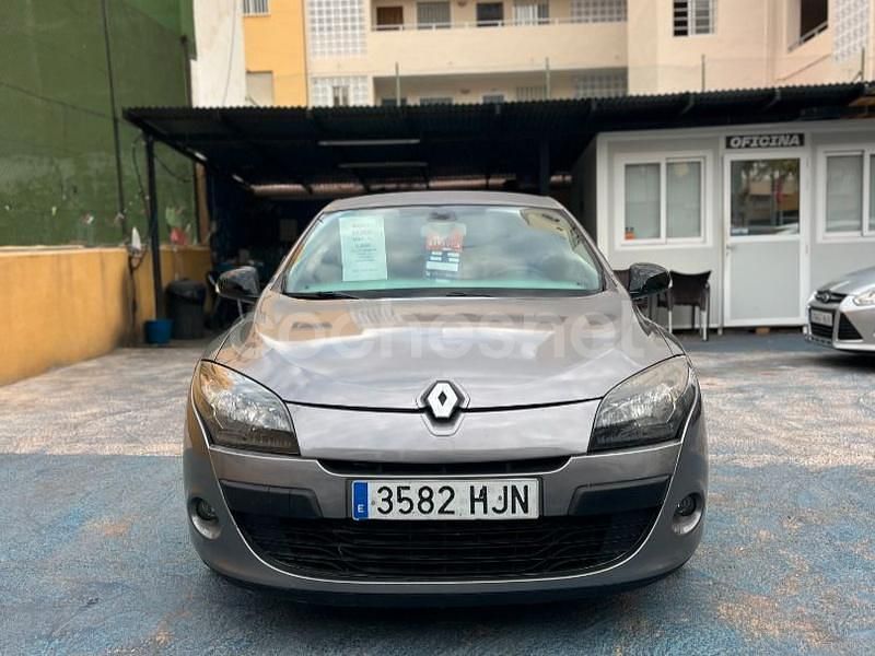 Gris / plata Usado 2012 Renault Mégane Bose Edition Berlina | 4200 € (Buen precio) - Imagen 1/4