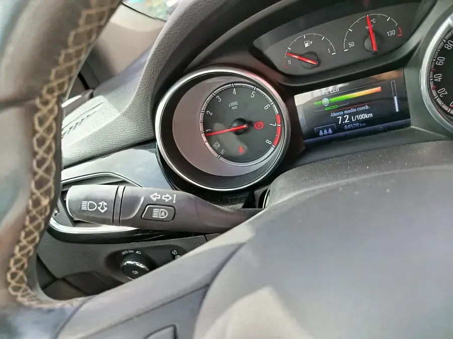 Usado Opel Astra 200 CV (147 kW) 2017 Negro