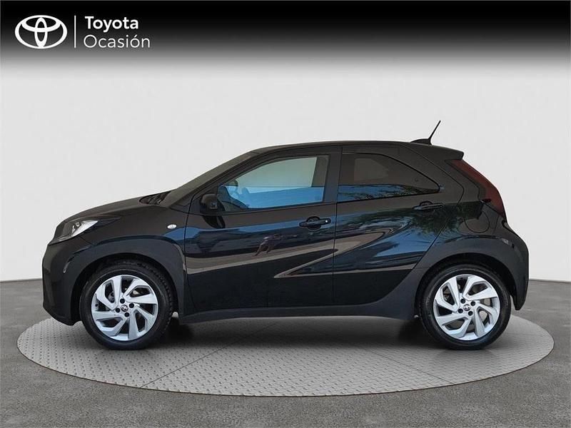 Usado Toyota Aygo X Play 72 CV (52 kW) 2024 Negro SUV