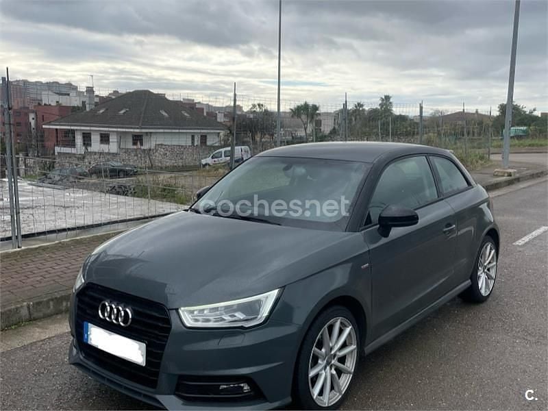 Gris / plata Usado 2018 Audi A1 Design Berlina | 14.300 € (Precio justo) - Imagen 1/4