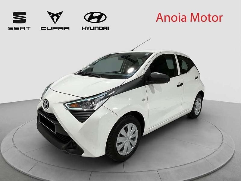 Usado Toyota Aygo X-play 72 CV (52 kW) 2019 Blanco Utilitario