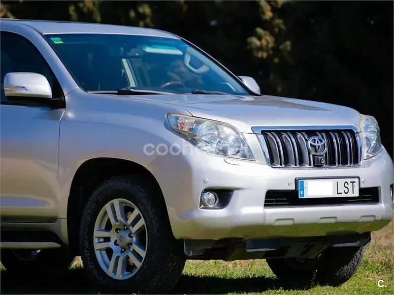 Usado Toyota Land Cruiser Limited 173 CV (127 kW) 2010 Gris / plata SUV