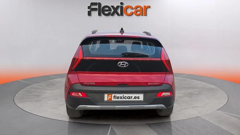 Usado Hyundai Bayon 101 CV (74 kW) 2022 Rojo SUV