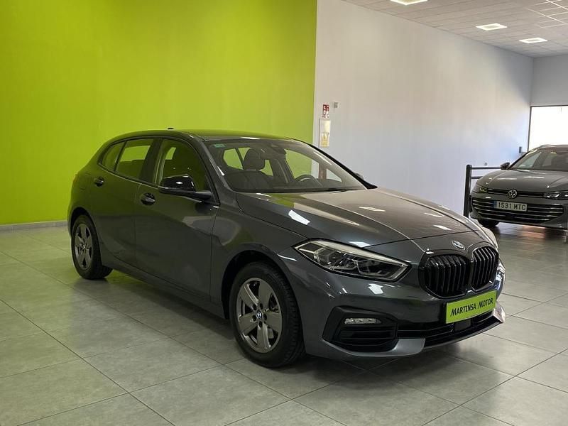 Usado BMW 118 136 CV (100 kW) 2022 Gris Utilitario
