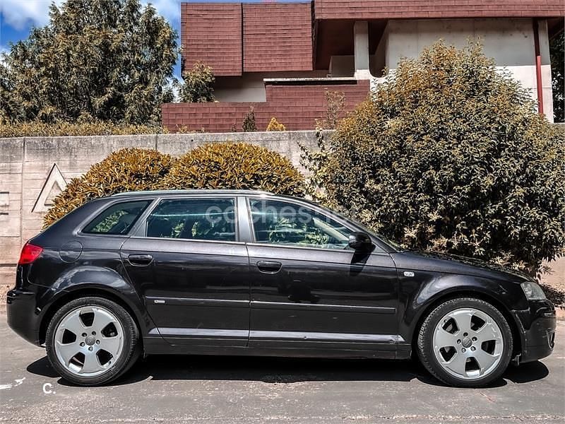 Gris / plata Usado 2007 Audi A3 Sportback Ambition Berlina | 6500 € (Precio justo) - Imagen 1/4