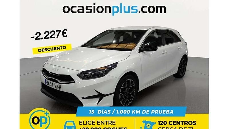 Usado Kia Ceed Style 101 CV (74 kW) 2025 Blanco Utilitario