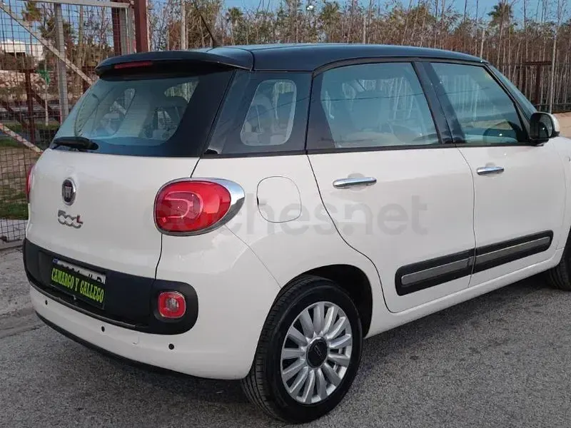 Usado Fiat 500L Lounge 85 CV (62 kW) 2016 Blanco Monovolumen