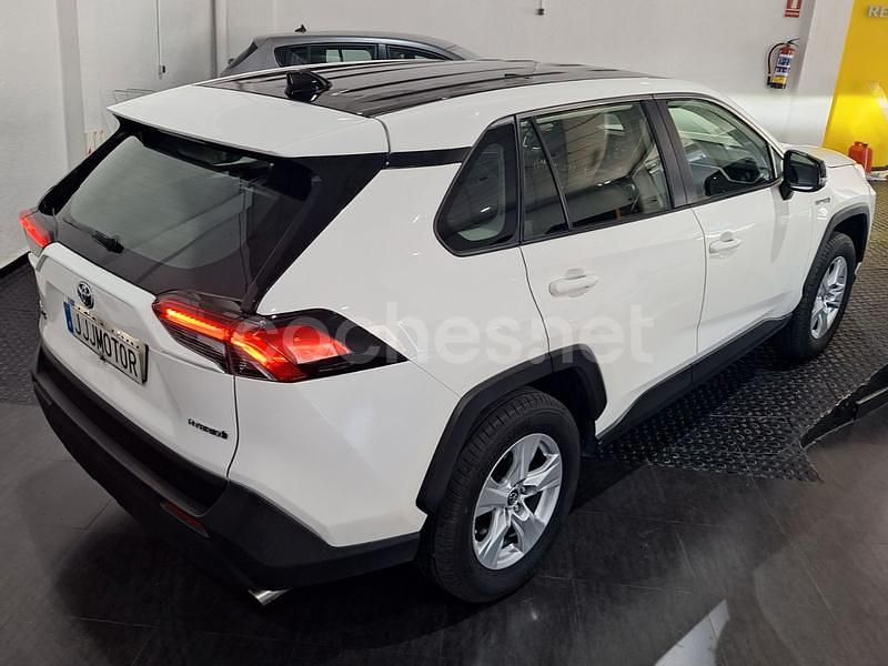 Usado Toyota RAV4 Hybrid Advance 222 CV (163 kW) 2019 Blanco SUV