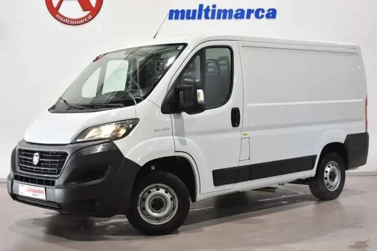Usado Fiat Ducato 120 CV (88 kW) 2021 Blanco Van