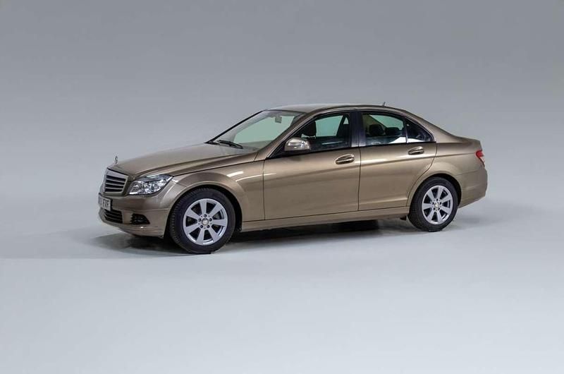 Usado Mercedes C180 Classic 156 CV (114 kW) 2007 Marrón Berlina