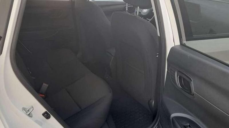 Usado Hyundai Bayon 101 CV (74 kW) 2025 Blanco SUV