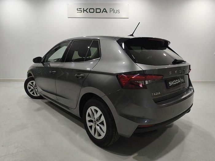 Usado Skoda Fabia Selection 115 CV (84 kW) 2025 Blanco