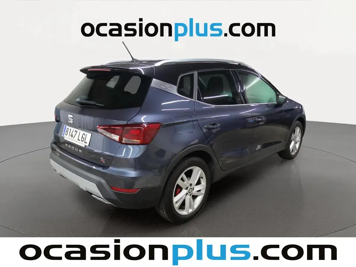 Usado Seat Arona Ecomotive 116 CV (85 kW) 2020 Gris SUV