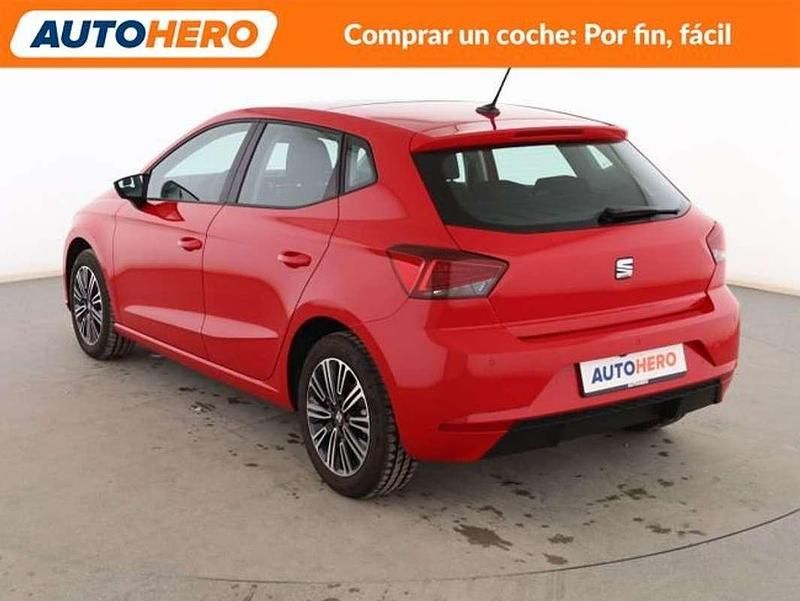 Usado Seat Ibiza Style 110 HP (80 kW) 2023 Vermelho Citadino