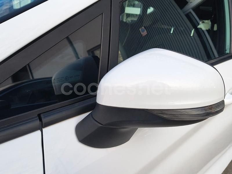 Usado Ford Fiesta Trend 85 CV (62 kW) 2018 Blanco Utilitario