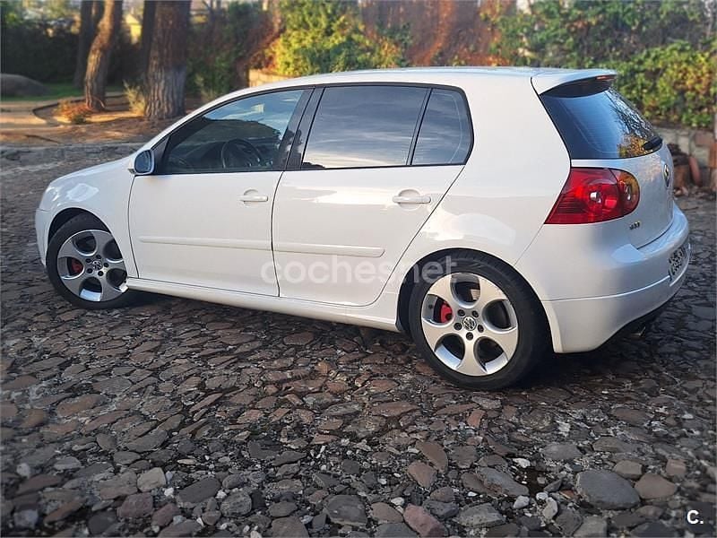 Usado VW Golf V GTI 200 CV (147 kW) 2007 Blanco Berlina