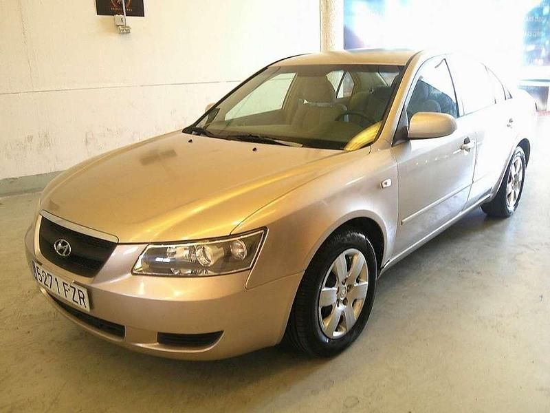 Beige Usado 2008 Hyundai Sonata Style Berlina | 3390 € (Buen precio) - Imagen 1/4