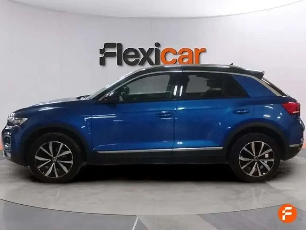 Usado VW T-Roc Advance 116 CV (85 kW) 2021 Azul SUV