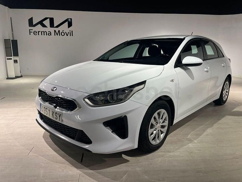 Usado Kia Ceed 100 CV (73 kW) 2019 Blanco Utilitario