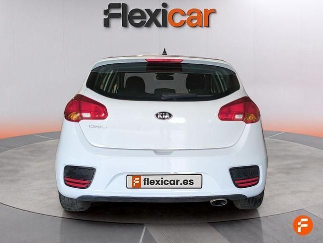 Usado Kia Ceed Plus 100 CV (73 kW) 2018 Blanco Utilitario