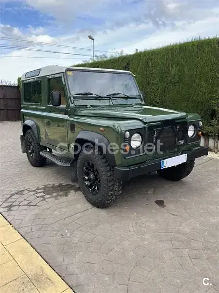 Usado Land Rover Defender 122 CV (89 kW) 2000 Verde SUV