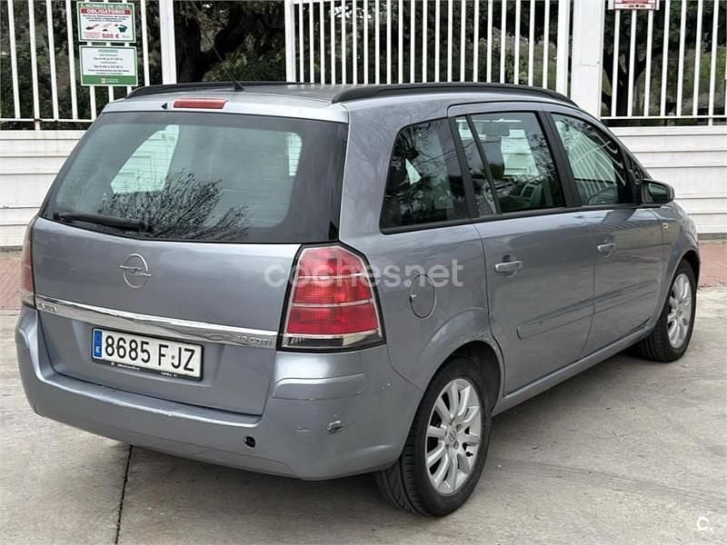 Usado Opel Zafira Enjoy 120 CV (88 kW) 2006 Gris / plata Monovolumen
