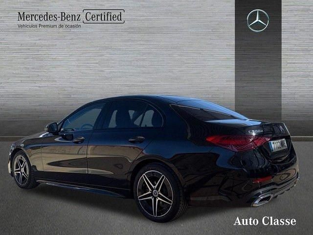 Usado Mercedes C200 AMG line 163 CV (119 kW) 2024 Negro obsidiana Berlina