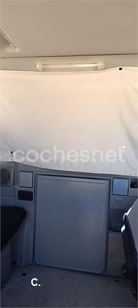Begagnad VW Transporter 68 HK (50 kW) 1998 Grå Van