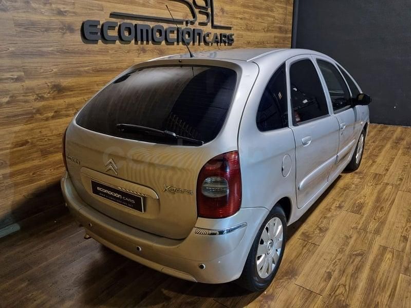 Usado Citroën Xsara Picasso Exclusive 110 CV (80 kW) 2007 Gris / plata Monovolumen