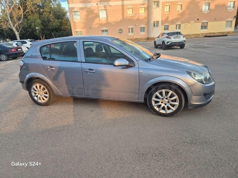 Usado Opel Astra Enjoy 100 CV (73 kW) 2006 Gris / plata Berlina