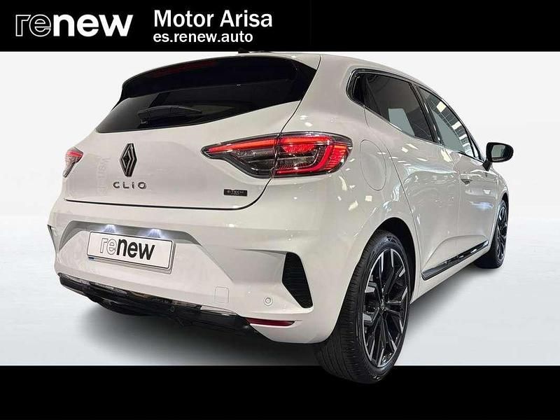 Begagnad Renault Clio V Techno 143 HK (105 kW) 2024 Vit Sedan