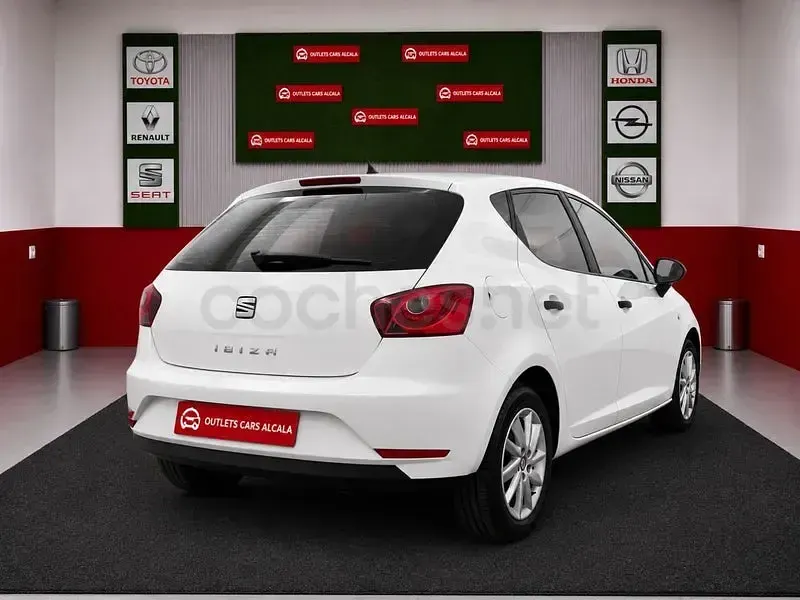 Usado Seat Ibiza Reference 75 CV (55 kW) 2016 Blanco Berlina