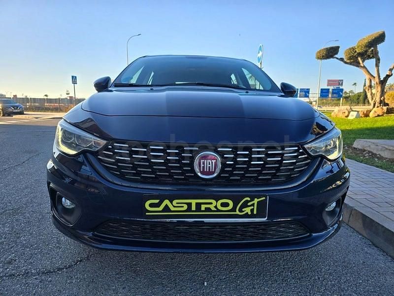 Usado Fiat Tipo Mirror 95 CV (69 kW) 2020 Azul Familiar