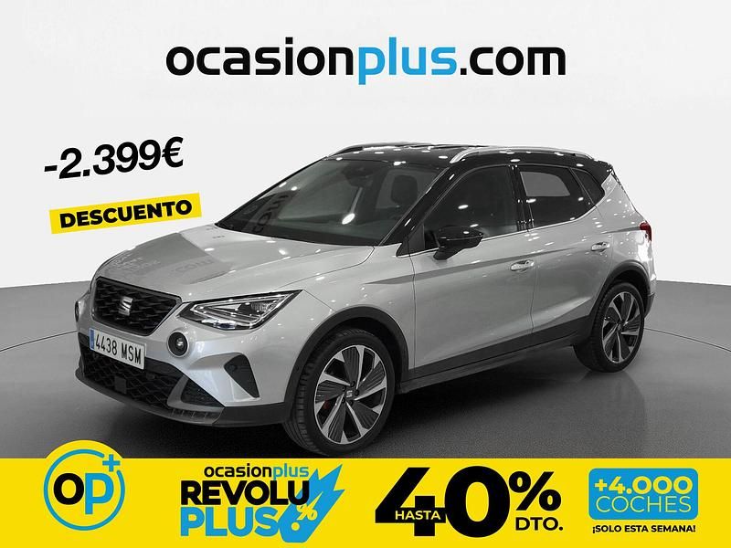 Usado Seat Arona FR 150 CV (110 kW) 2024 Gris / plata SUV