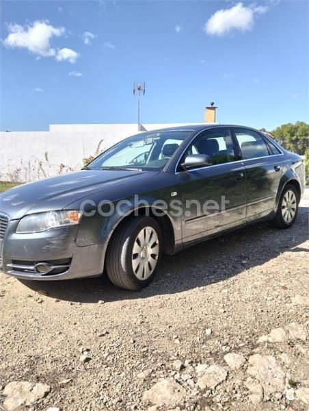 Gris / plata Usado 2006 Audi A4 Berlina | 4600 € (Precio justo) - Imagen 1/4