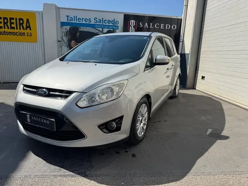 Usado Ford Grand C-Max Titanium 140 CV (102 kW) 2014 Gris / plata Monovolumen