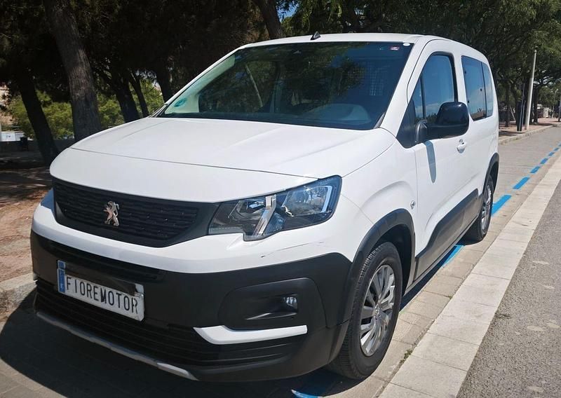 Blanco Usado 2023 Peugeot Rifter Active Monovolumen | 19.900 € (Precio justo) - Imagen 1/4