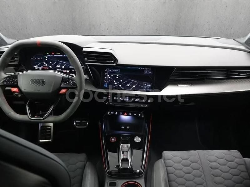 Usado Audi RS3 400 CV (294 kW) 2025 Negro Berlina