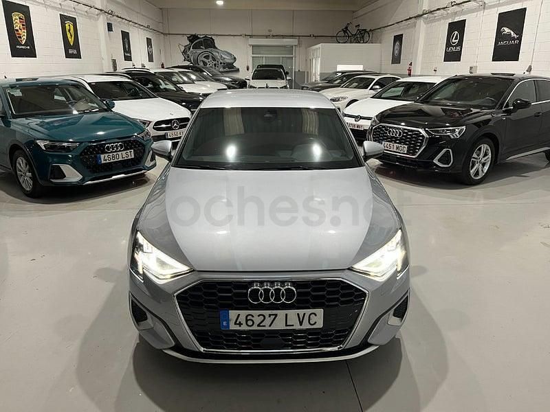 Usado Audi A3 Advanced Plus 116 CV (85 kW) 2021 Gris / plata Berlina