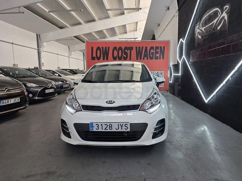 Usado Kia Rio 75 CV (55 kW) 2017 Blanco Berlina