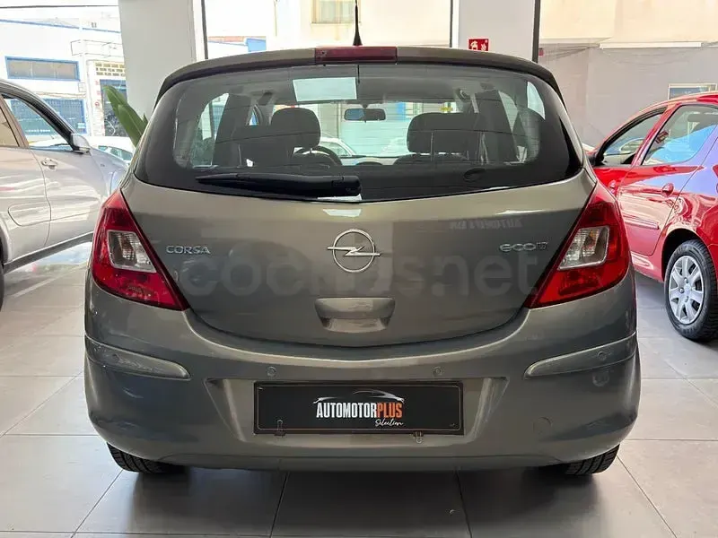 Usado Opel Corsa Cosmo 75 CV (55 kW) 2010 Beige Utilitario