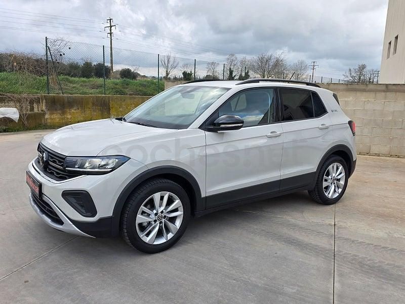 Usado VW T-Cross Life 95 CV (69 kW) 2025 Gris / plata SUV