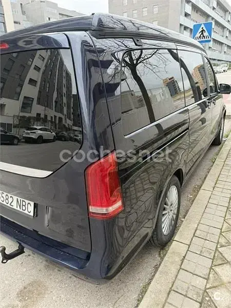 Usado Mercedes V250 AMG Edition 1 190 CV (139 kW) 2015 Azul Monovolumen