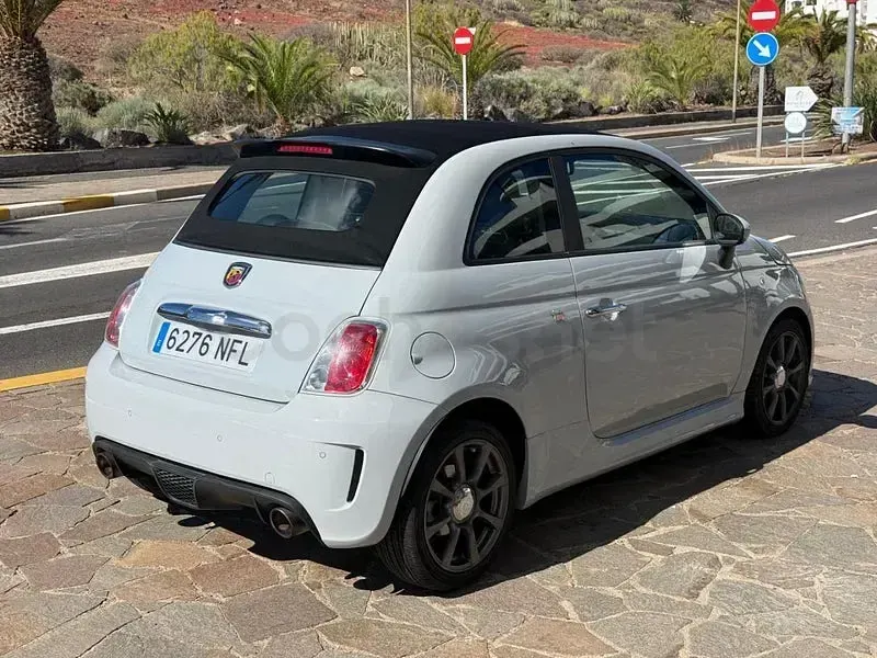 Usado Abarth 500C 140 CV (102 kW) 2013 Gris / plata Descapotable