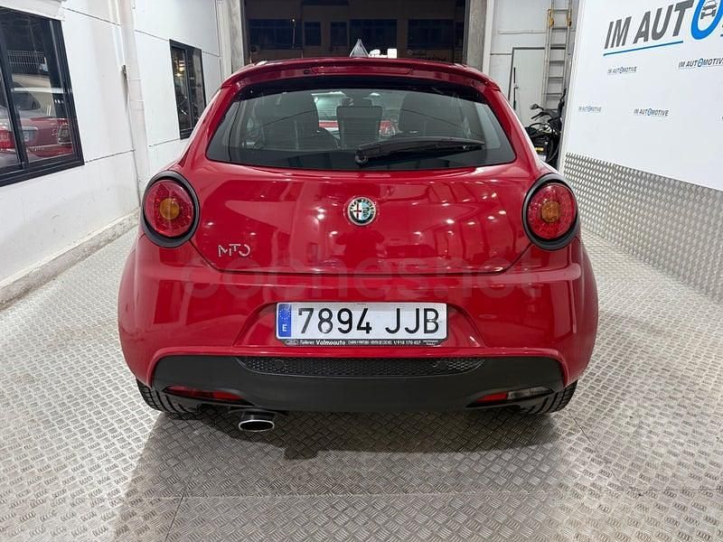 Usado Alfa Romeo MiTo 85 CV (62 kW) 2015 Rojo Utilitario