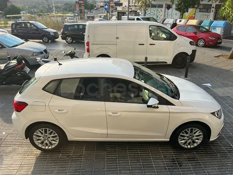 Usado Seat Ibiza Reference 95 CV (69 kW) 2018 Blanco Utilitario