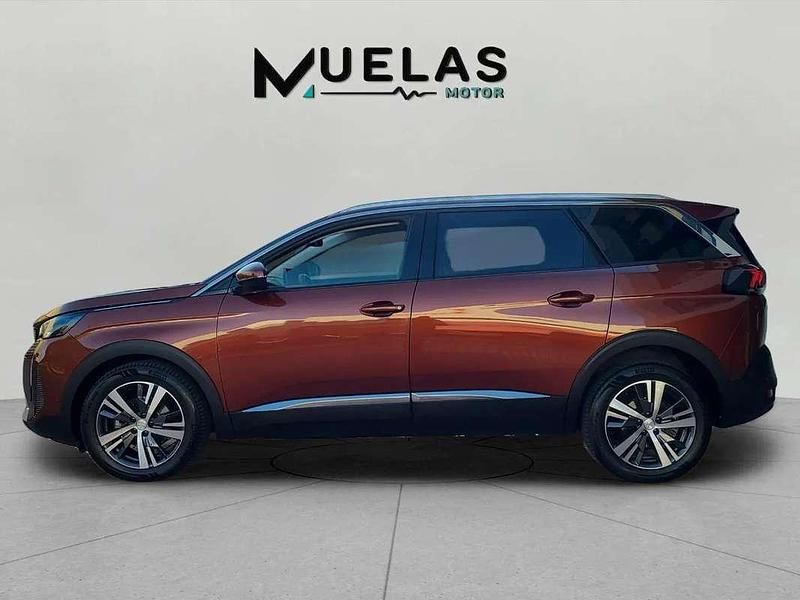 Usado Peugeot 5008 Allure 131 CV (96 kW) 2021 Naranja SUV