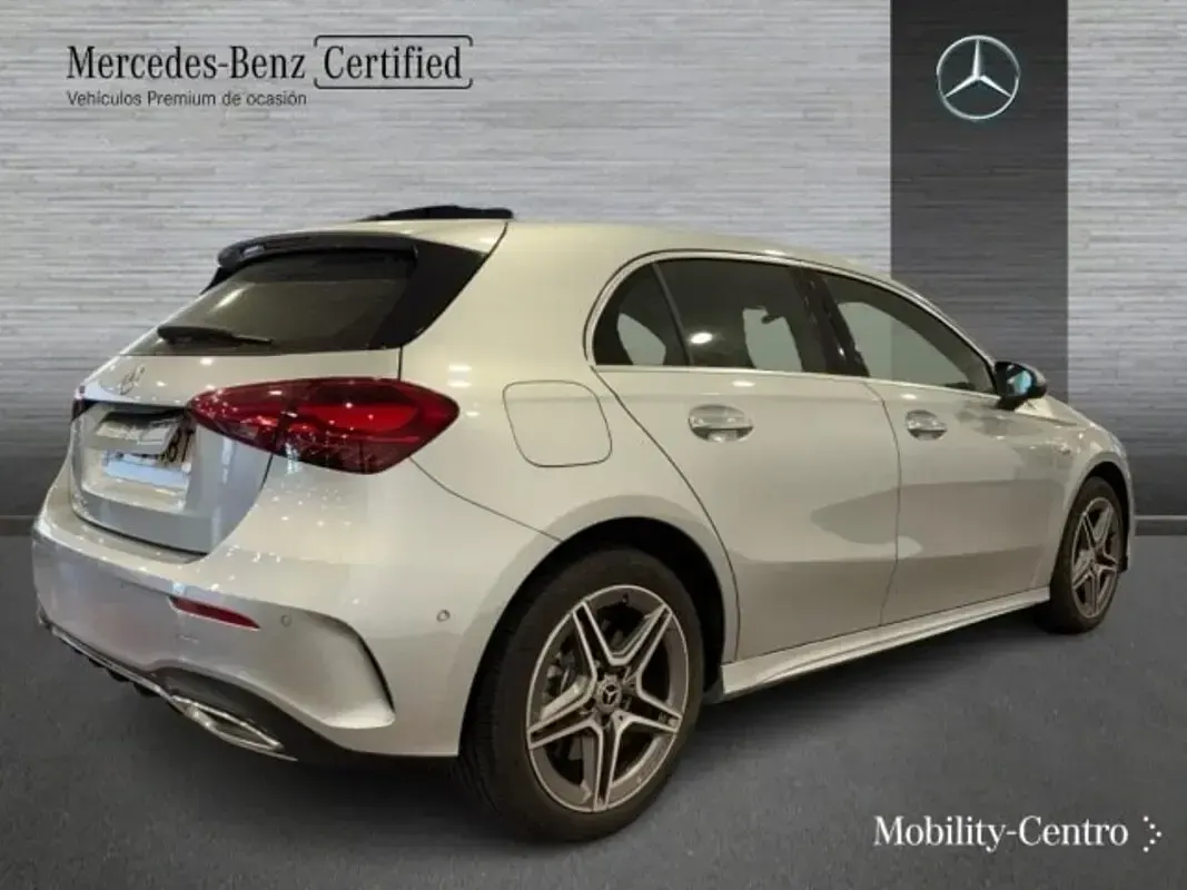 Usado Mercedes A250 163 CV (119 kW) 2025 Plata hightech
