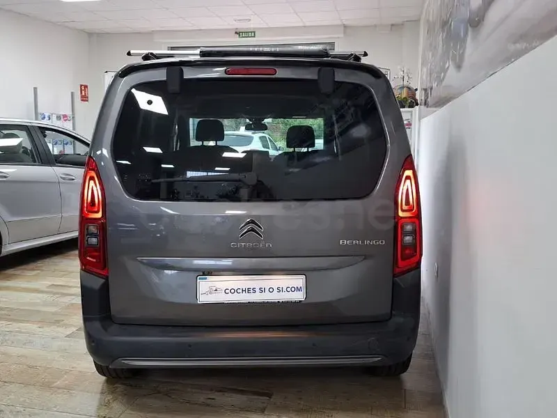 Usado Citroën e-Berlingo Shine 102 CV (75 kW) 2021 Gris / plata Monovolumen